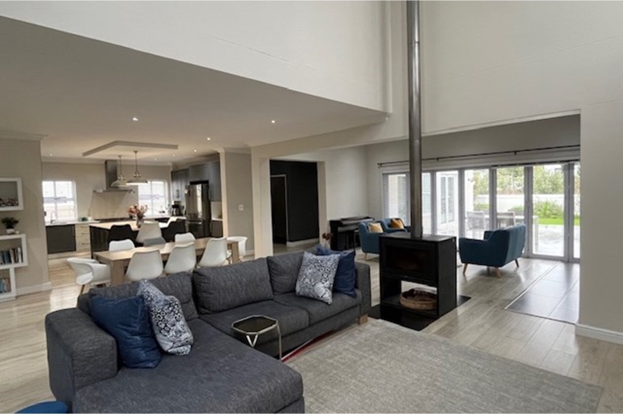To Let 4 Bedroom Property for Rent in Croydon Olive Estate Western Cape